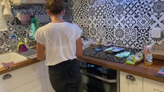 Little knock in the kitchen...